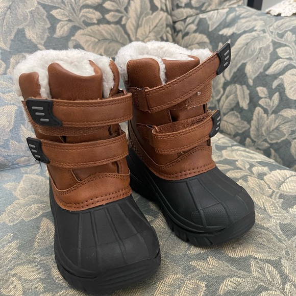 like new toddler boots size 6! - Picture 3 of 6